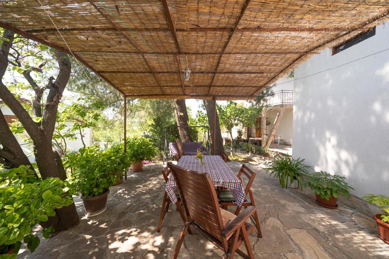 Studio Apartman Ema Gornji Karin Exterior photo